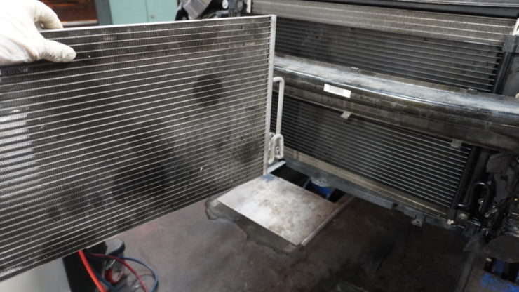 MINI ミニ R56 R55 R57 R58 R59 R60 R61 エアコン AC A/C コンデンサー 効かない 冷えない ガス漏れ 交換