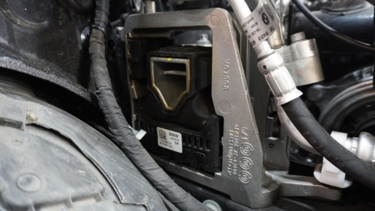 MINI ミニ F54 F55 F56 F57 F60 エンジン マウント 交換 劣化 潰れ 振動