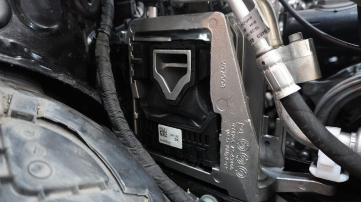 MINI ミニ F54 F55 F56 F57 F60 エンジン マウント 交換 劣化 潰れ 振動