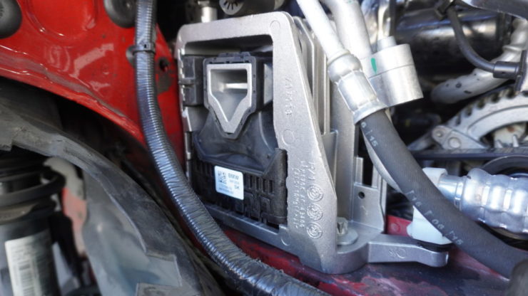 MINI ミニ F54 F55 F56 F57 F60 エンジンマウント 交換 振動 劣化