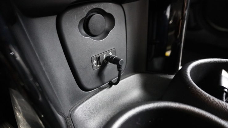 MINI ミニ F54 F55 F56 F57 F60 CD 聴きたい プレーヤー 後付け グローブボックス AUX