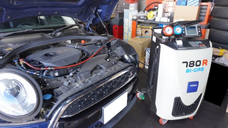 ミニ MINI F54 F55 F56 F57 F60 F系 エアコン TEXA ガス リフレッシュ 充填 補充 R134a 効き 弱い