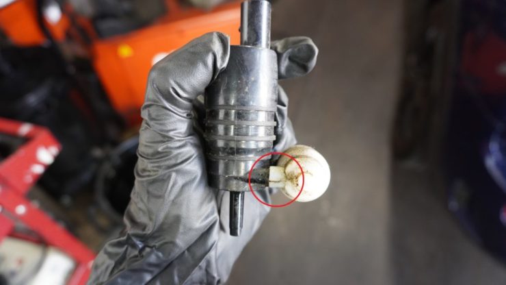 MINI ミニ F54 F55 F56 F57 F60 ウィンドウ ウォッシャー ポンプ 交換 ウォッシャー 液漏れ 水漏れ 修理