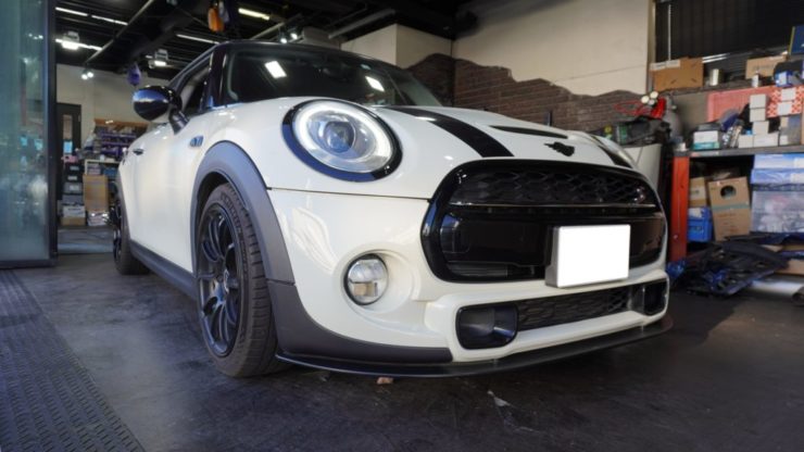 MINI ミニ F54 F55 F56 F57 トランクガーニッシュ エンブレム ヘッドライトトリム フロントグリル フレーム ブラックアウト