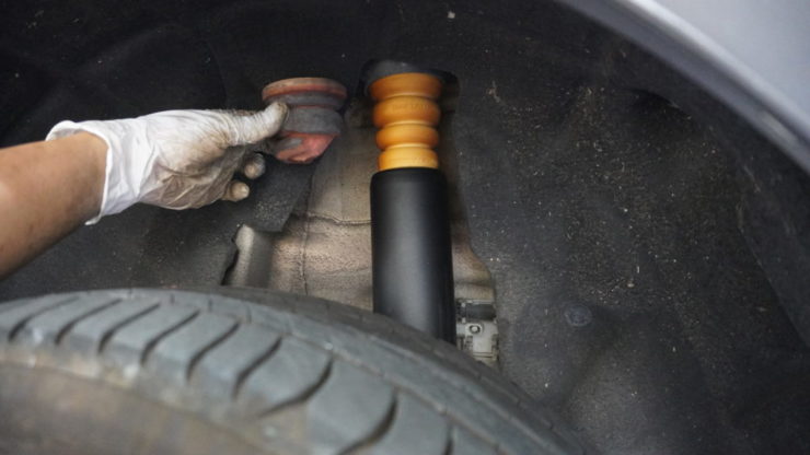 MINI ミニ F54 F55 F56 F57 F60 ショックアブソーバー ダンパー ダストブーツ バンプラバー 足回り 交換 破れ 劣化